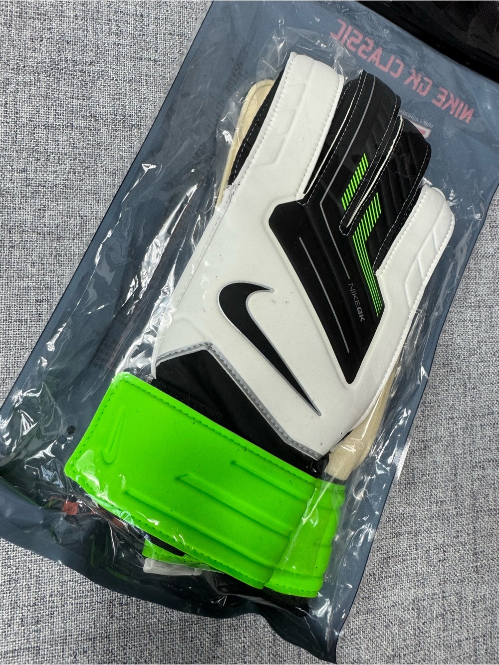 Nike GK Classic Goalkeeper Mens Soccer Gloves Adult 8